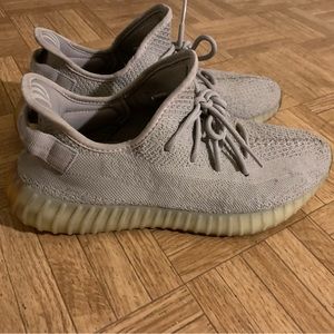 Adidas Yeezy Boost V2